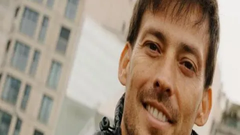 中国男足客场逆转泰国，晋级在望，三战全胜！