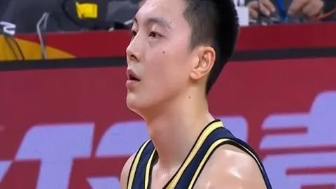 曼城与阿森纳战平，悬念迭起剧情波澜